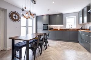 Kitchen/diner- click for photo gallery
